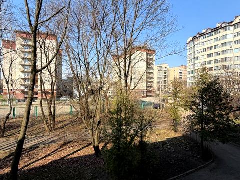 квартира за адресою Тролейбусна вул., 8