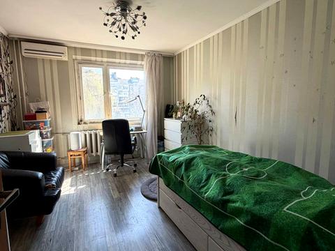 квартира за адресою Тролейбусна вул., 8