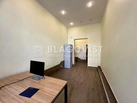 комерційна за адресою Євгена Чикаленка вул. (Пушкінська), 8