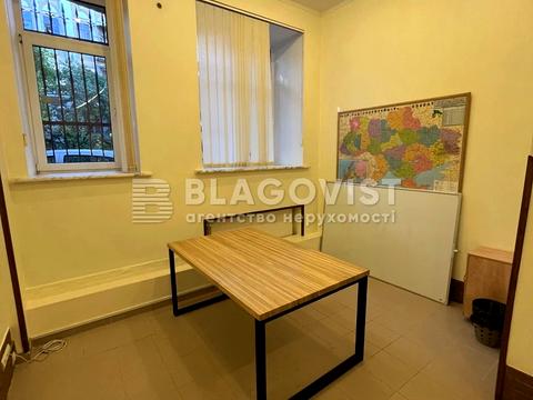 комерційна за адресою Євгена Чикаленка вул. (Пушкінська), 8