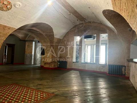 коммерческая по адресу Евгения Коновальца ул. (Щорса), 44