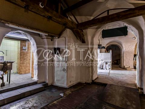 коммерческая по адресу Леси Украинки бульв., 28 В