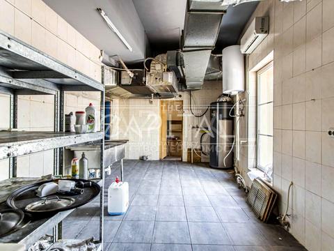 коммерческая по адресу Леси Украинки бульв., 28 В