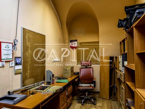 коммерческая по адресу Леси Украинки бульв., 28 В