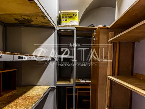 коммерческая по адресу Леси Украинки бульв., 28 В
