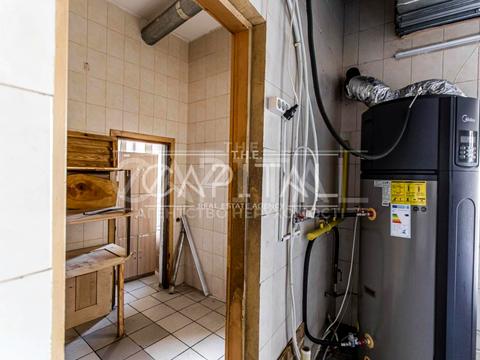 коммерческая по адресу Леси Украинки бульв., 28 В
