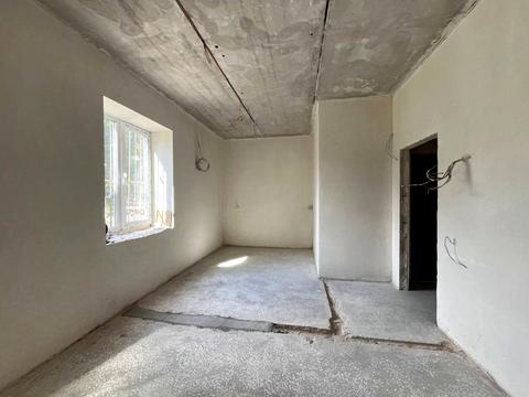 комерційна за адресою Таращанська вул., 143