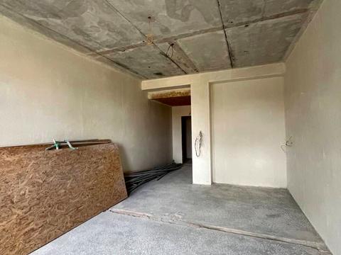 комерційна за адресою Таращанська вул., 143