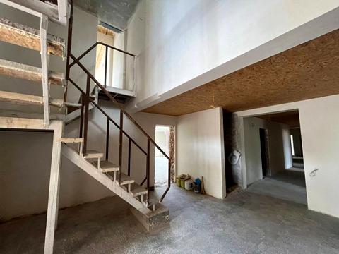 комерційна за адресою Таращанська вул., 143