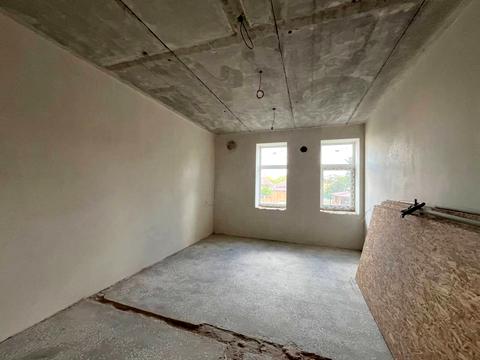 комерційна за адресою Таращанська вул., 143