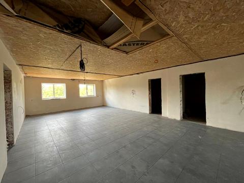 комерційна за адресою Таращанська вул., 143