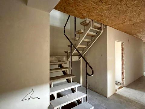 комерційна за адресою Таращанська вул., 143