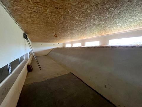 комерційна за адресою Таращанська вул., 143