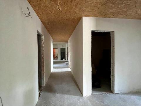 комерційна за адресою Таращанська вул., 143