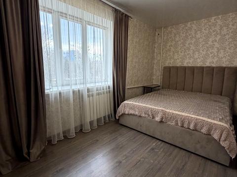 квартира за адресою Космонавтів просп., 27