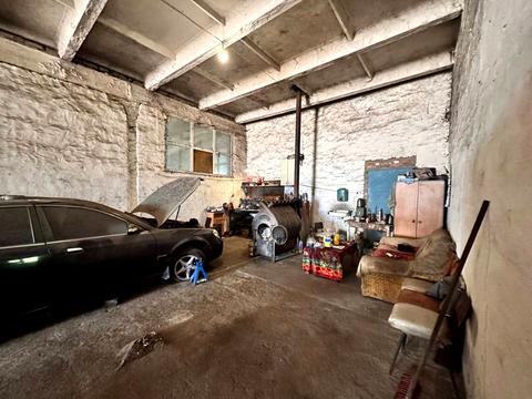 комерційна за адресою Колгоспна, 2в