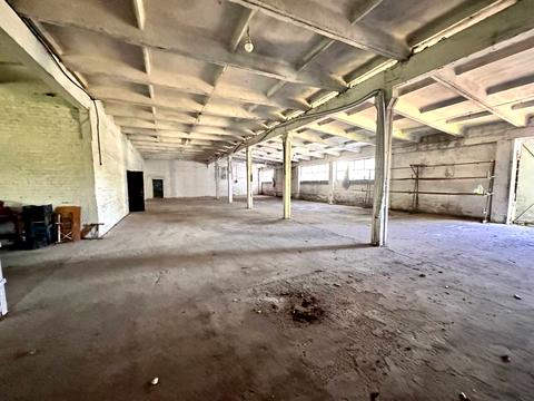 комерційна за адресою Колгоспна, 2в