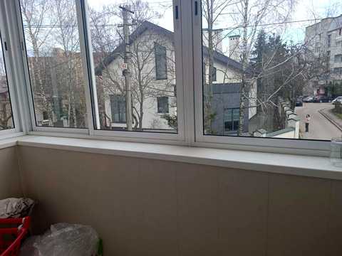 квартира за адресою Листопадна вул., 8