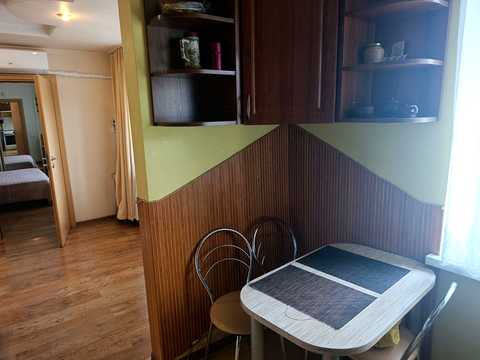 квартира за адресою Листопадна вул., 8