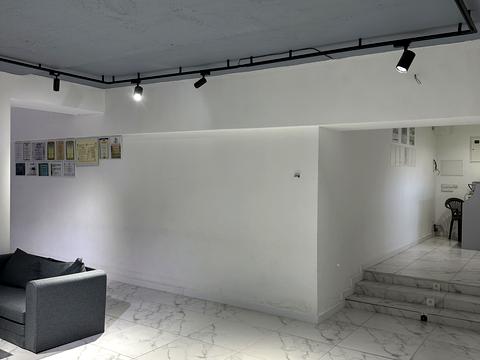 комерційна за адресою Назара Небожинського вул. (Павлюченка), 16а