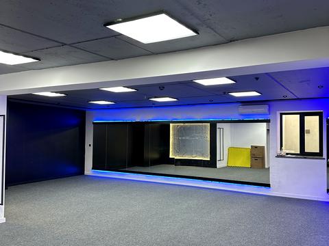 комерційна за адресою Назара Небожинського вул. (Павлюченка), 16а