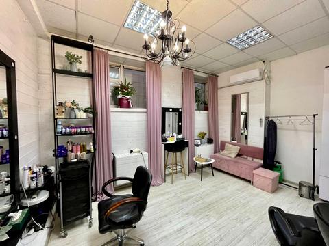 комерційна за адресою Богдана Хмельницького вул., 9