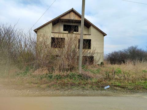 будинок за адресою Яноша Ареня