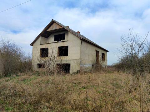 дом по адресу Яноша Ареня