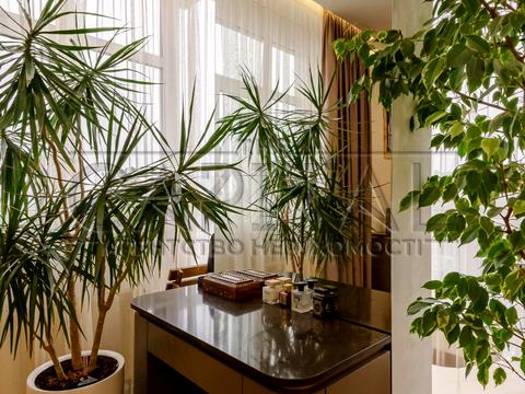 квартира по адресу Академика Филатова ул., 2/1