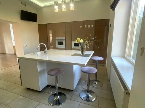 будинок за адресою Академічна вул.