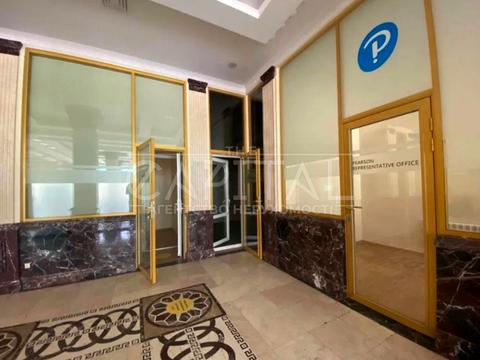 комерційна за адресою Лесі Українки бульв., 30В