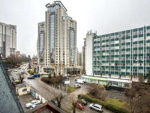 комерційна за адресою Іоанна Павла II вул. (Патріса Лумумби), 3