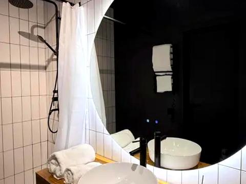 квартира за адресою Михайла Грушевського вул., 2