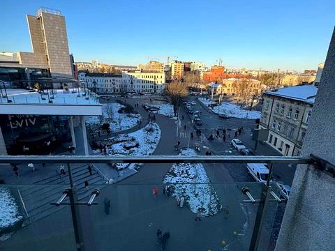 комерційна за адресою Цехова вул., 1