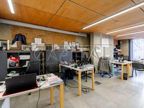 комерційна за адресою Саперне Поле вул., 12