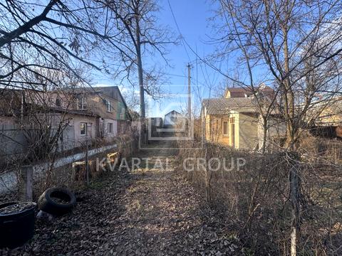 участок по адресу Садовая ул.