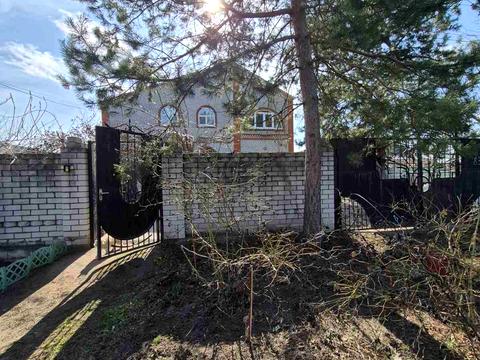 будинок за адресою Центральна