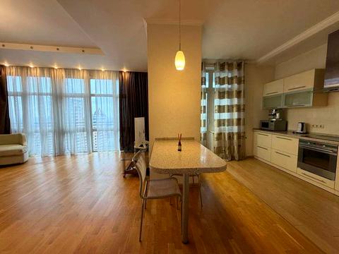 квартира за адресою Панаса Мирного вул., 17