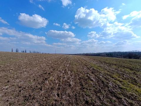 участок по адресу с. Стуфчинцы, неподалік КМ Барселона