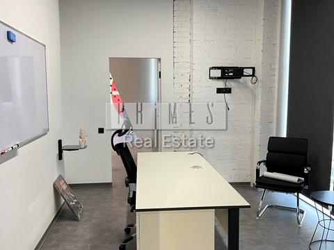 комерційна за адресою Басейна вул., 4а