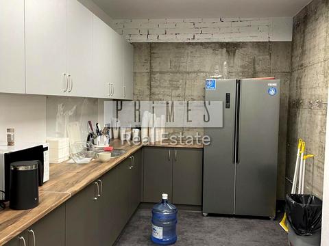 комерційна за адресою Басейна вул., 4а