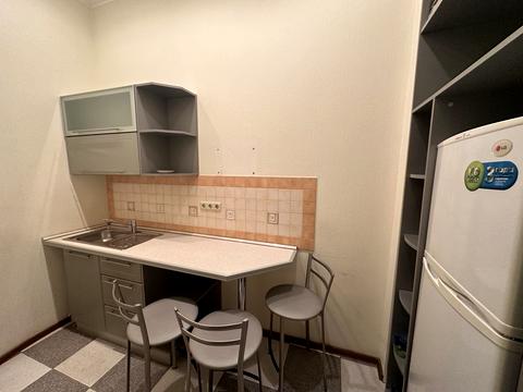 комерційна за адресою Володимирська вул., 78