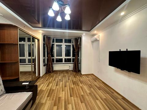 квартира за адресою Гетьмана Івана Мазепи вул. (Топольна), 1