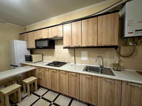 квартира за адресою Гетьмана Івана Мазепи вул. (Топольна), 1