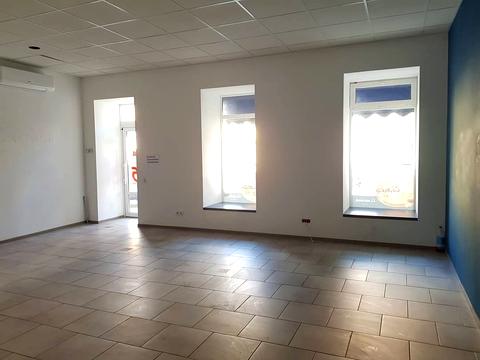 комерційна за адресою Харківська вул., 3