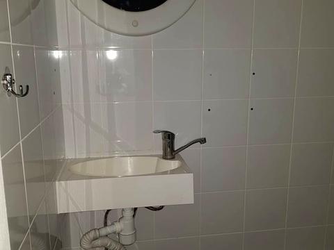 комерційна за адресою Харківська вул., 3