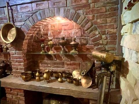 комерційна за адресою Академіка Брюкнера вул., 3