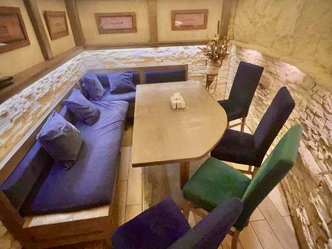 комерційна за адресою Академіка Брюкнера вул., 3