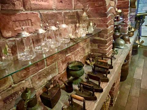 комерційна за адресою Академіка Брюкнера вул., 3