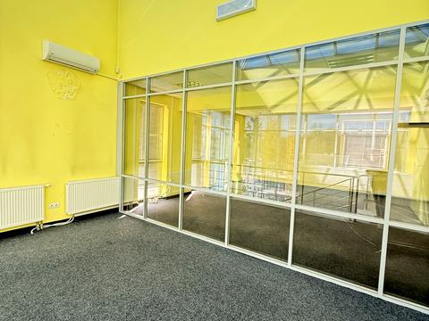 комерційна за адресою Леоніда Перфецького вул., 11б